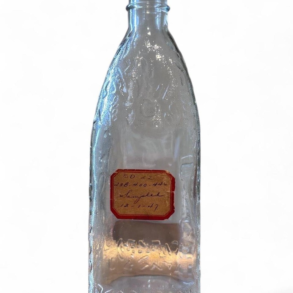 Vintage 1947 Salem NJ Factory Sample Glass Flask Decanter Archive Tag D-126 8.5"